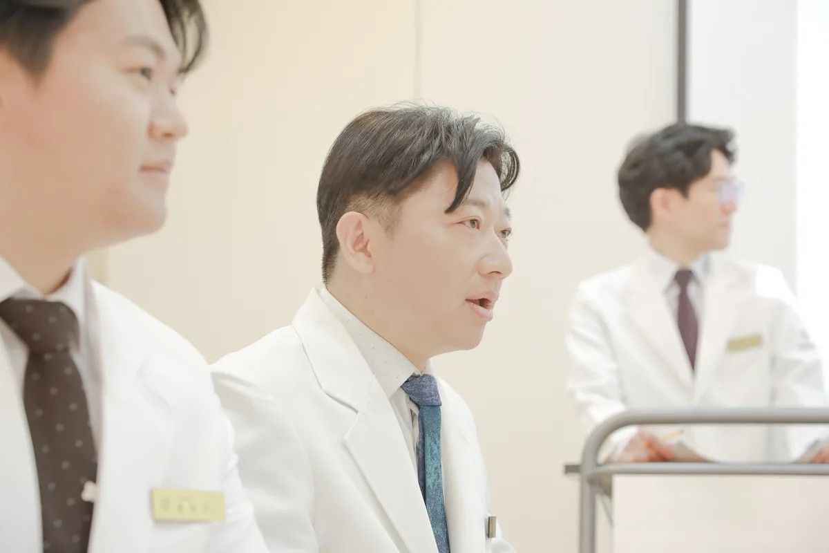 메디람한방병원 의료진 회의 모습